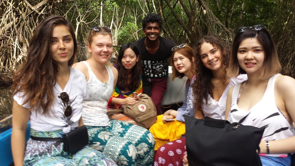 Methira Villa Aluthgama Esterno foto